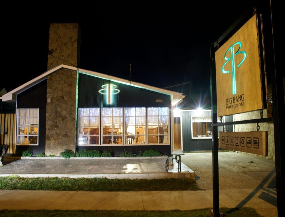 Big Bang Patagonia - Traveler Assistance Bed and Breakfast Puerto Natales Exteriör bild